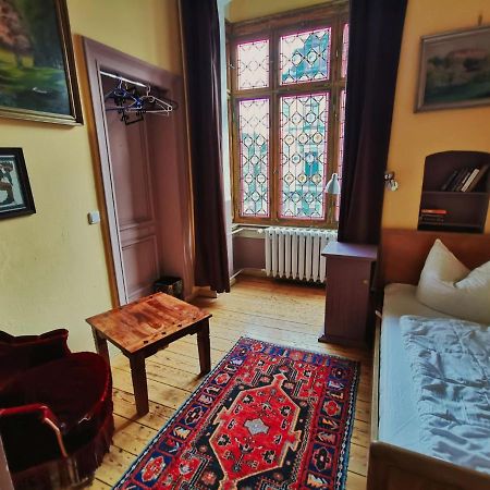 Hummel Hostel - Historische Stadtvilla Mit Garten Веймар Екстер'єр фото
