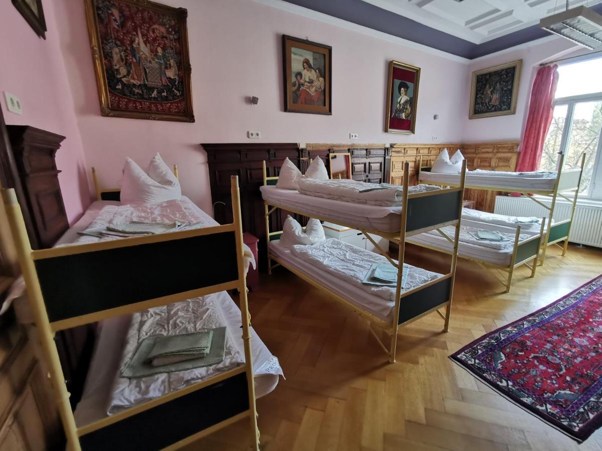 Hummel Hostel - Historische Stadtvilla Mit Garten Веймар Екстер'єр фото