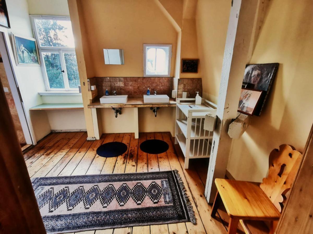 Hummel Hostel - Historische Stadtvilla Mit Garten Веймар Екстер'єр фото