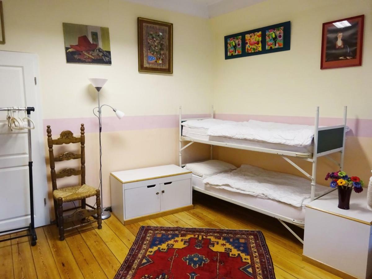 Hummel Hostel - Historische Stadtvilla Mit Garten Веймар Екстер'єр фото