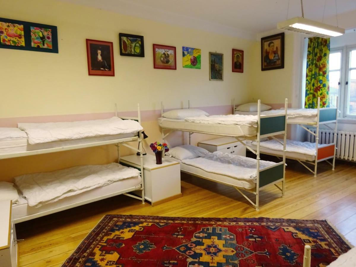 Hummel Hostel - Historische Stadtvilla Mit Garten Веймар Екстер'єр фото
