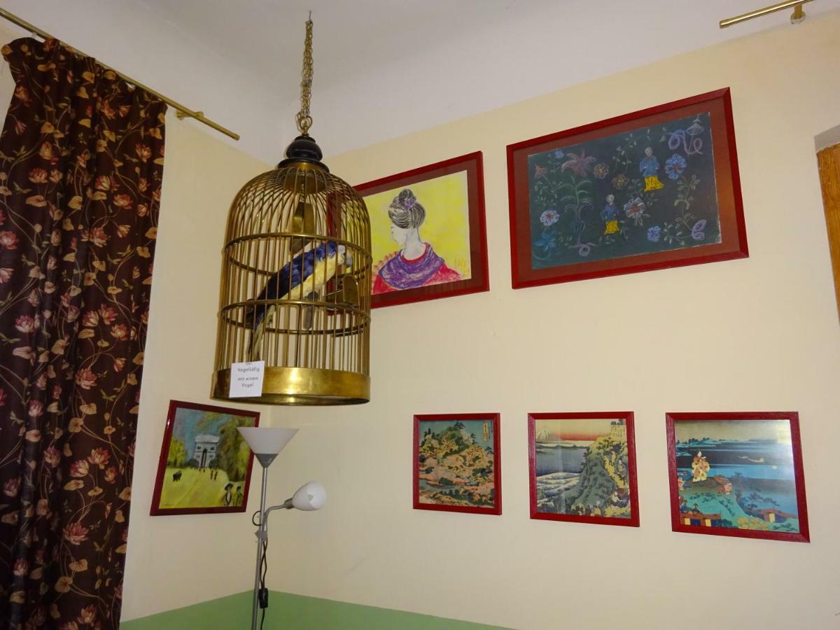 Hummel Hostel - Historische Stadtvilla Mit Garten Веймар Екстер'єр фото